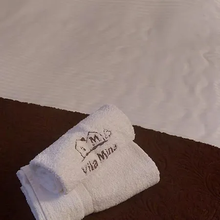 Mina * Kaludjerske Bare