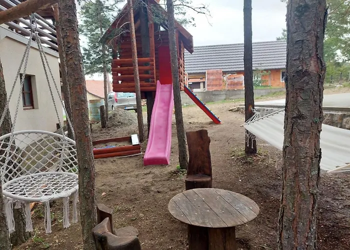 Mina Kaludjerske Bare