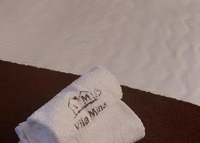 Mina * Kaludjerske Bare